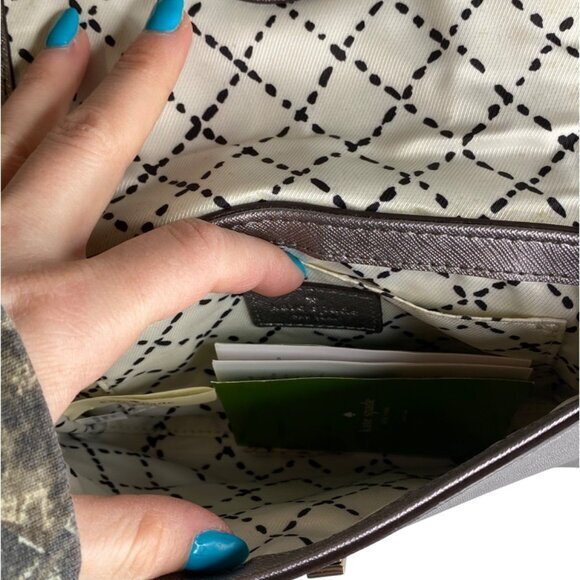 Kate Spade‎ Metallic Silver Leather Mini Crossbody Bag With Twist-Lock Closure - Picture 6 of 9